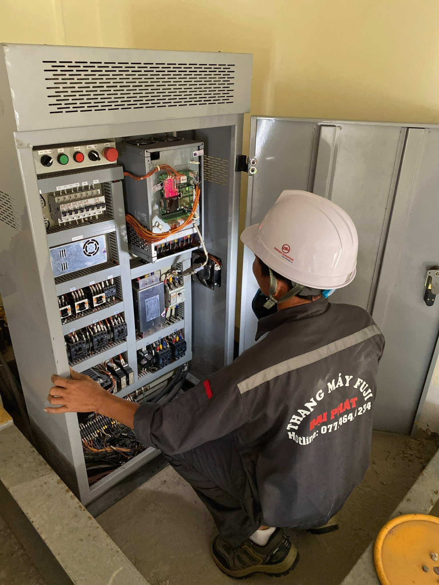 Báo Giá Thay Thế Linh Kiện Thang Máy Fuji